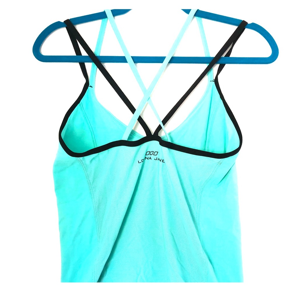 Lorna Jane crisscross tank